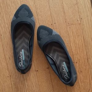 Skechers flats
